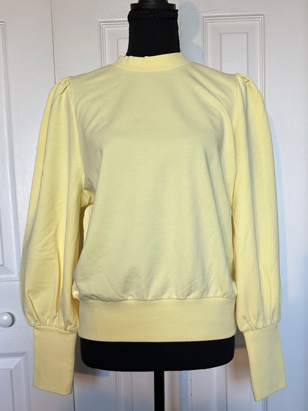 Notes du Nord Oxford Yellow Puff Sleev eMock Neck Sweatshirt, Size Medium
